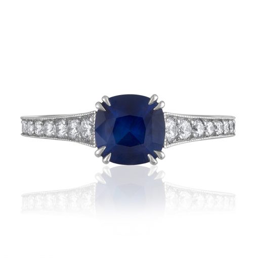 Omi Prive: Cushion-Cut Sapphire Ring - Image 3